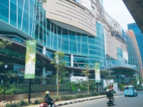 Penampakan depan Kuningan City Mall (www.snipview.com)