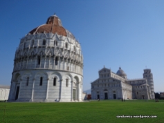 Komplek Menara Pisa