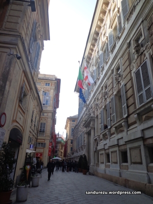Via Garibaldi, jalanan tua yang cantik di pusat kota Genova