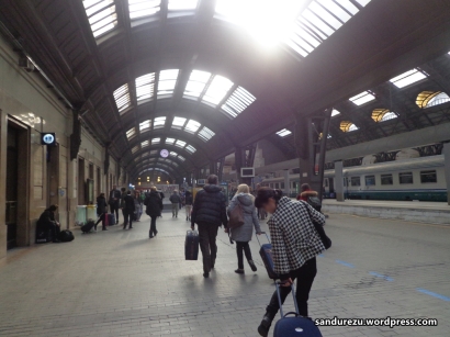 Untuk kedua kalinya, menginjakkan kaki di Milano Centrale Station, tempat bersejarah saat perjalanan di Italia ini bermula.